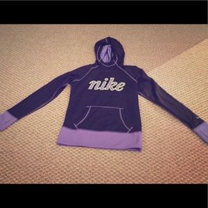 NWOT Nike ThermaFit Sweatshirt